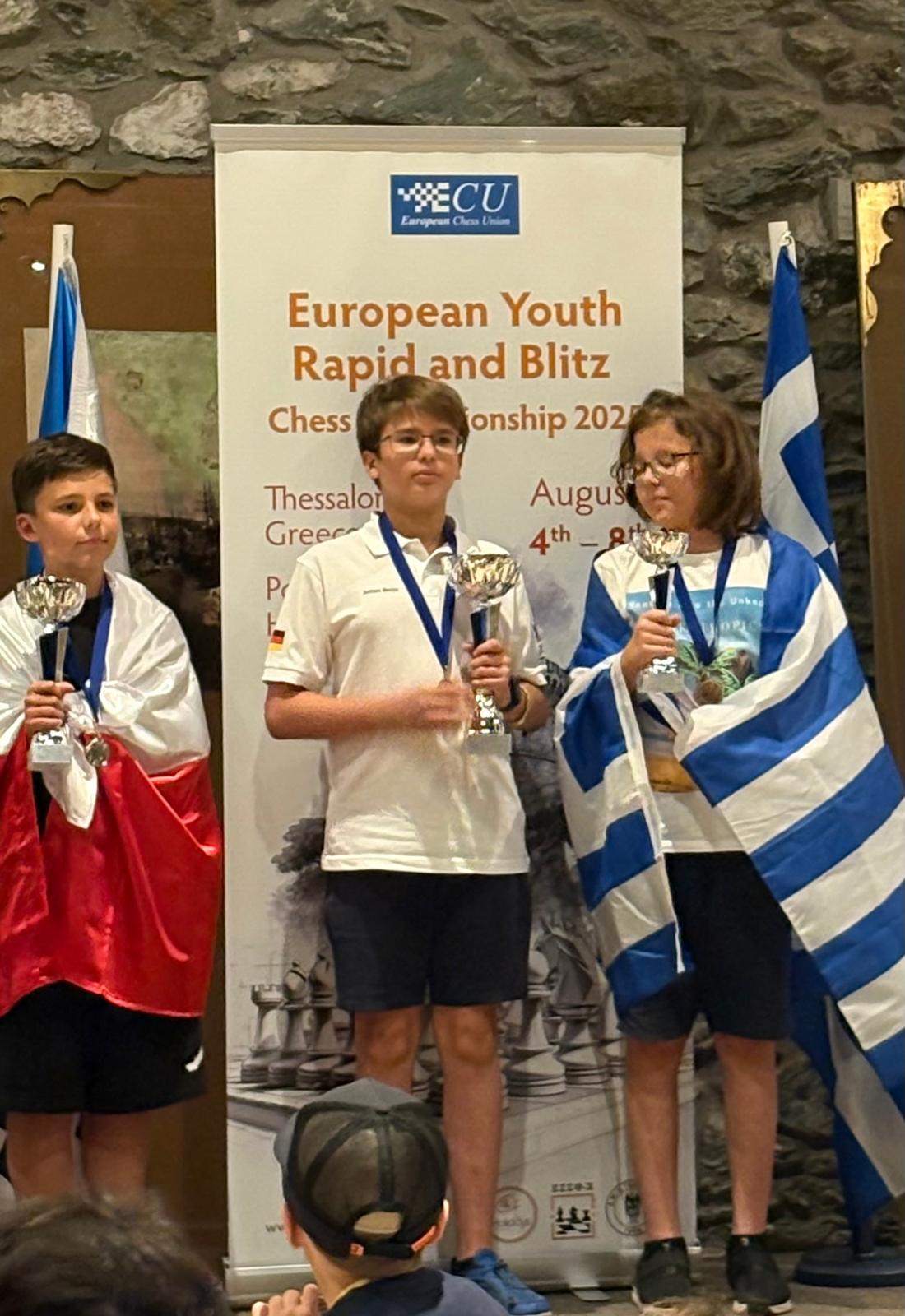Siegerehrung Blitz Europameisterschaft u12: Anton Belin (m)